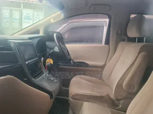 Toyota Alphard 2011
