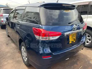 Toyota Wish 2010 Blue