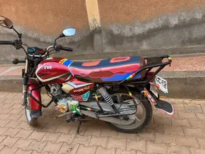 TVS HLX 125 2023 Red
