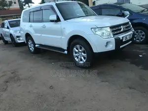 Mitsubishi Pajero 2009 White
