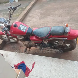 Honda 2000 Red