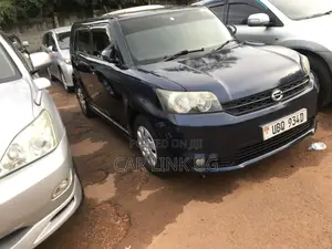 Toyota Corolla Rumion 2010 Blue