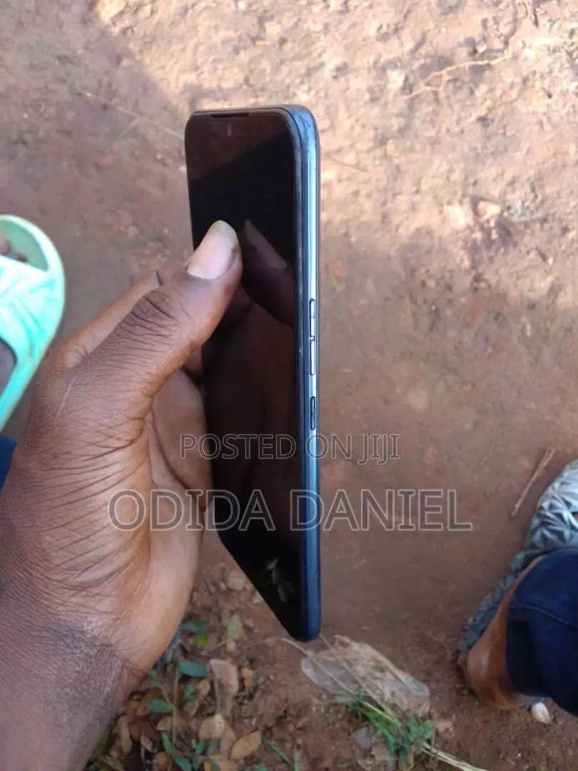Tecno Spark 8C 64 GB