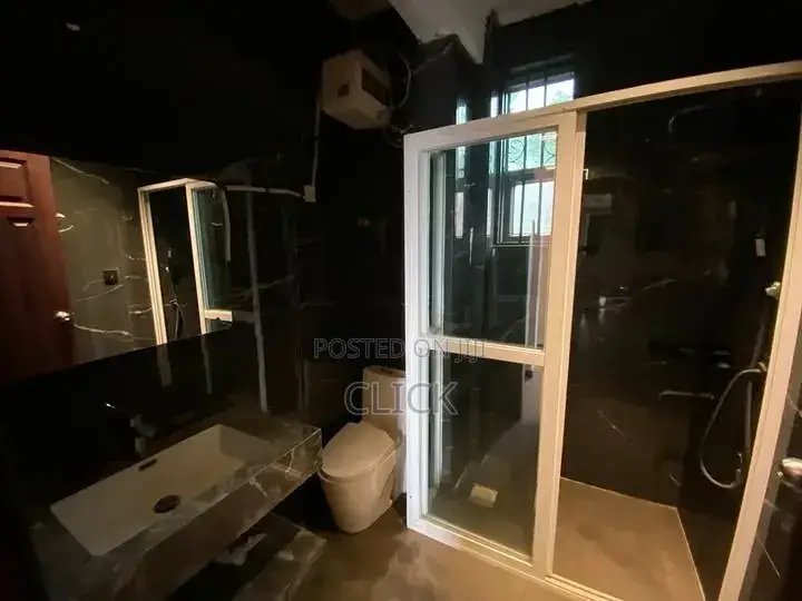 3bdrm Apartment in Buziga, Makindye for rent