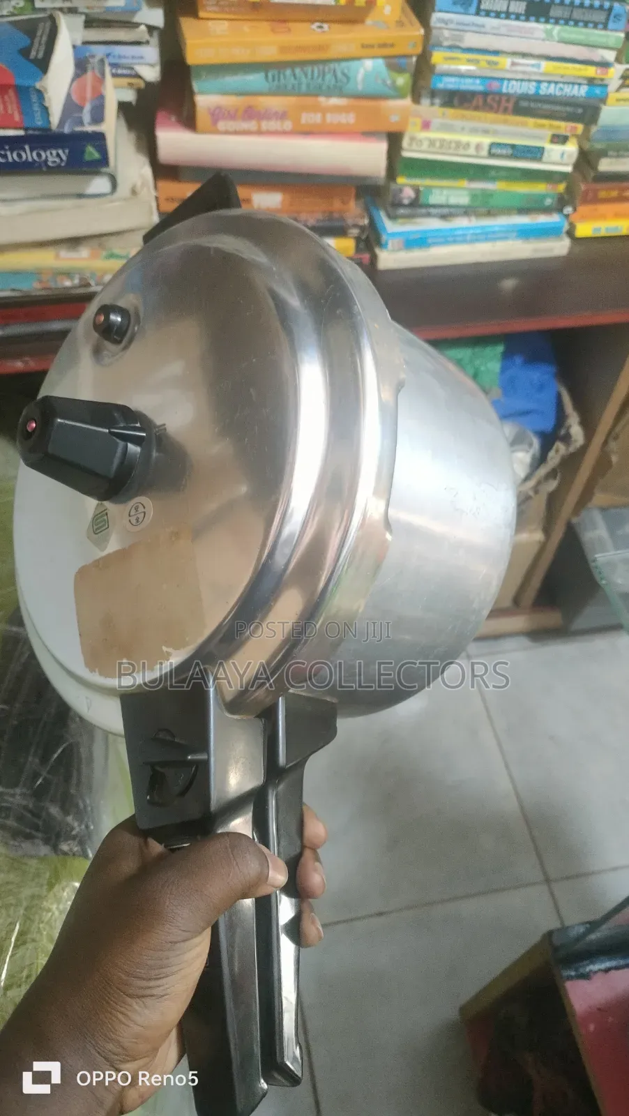 Uk Used Stainless Steel 5l Pressure Cookers With A Steam Control Dial.