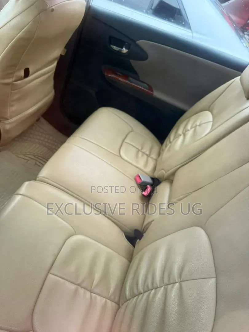 Toyota Wish 2010 White