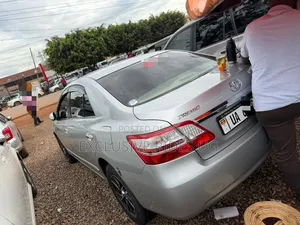 Toyota Premio 1.8 AWD 2012 Silver