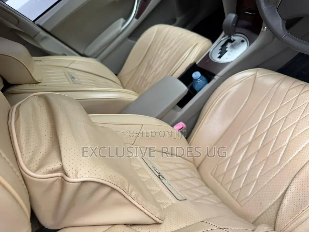 Toyota Premio 1.8 AWD 2012 Silver