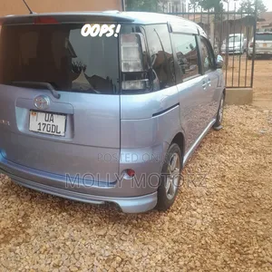 Toyota Sienta 2006 Silver