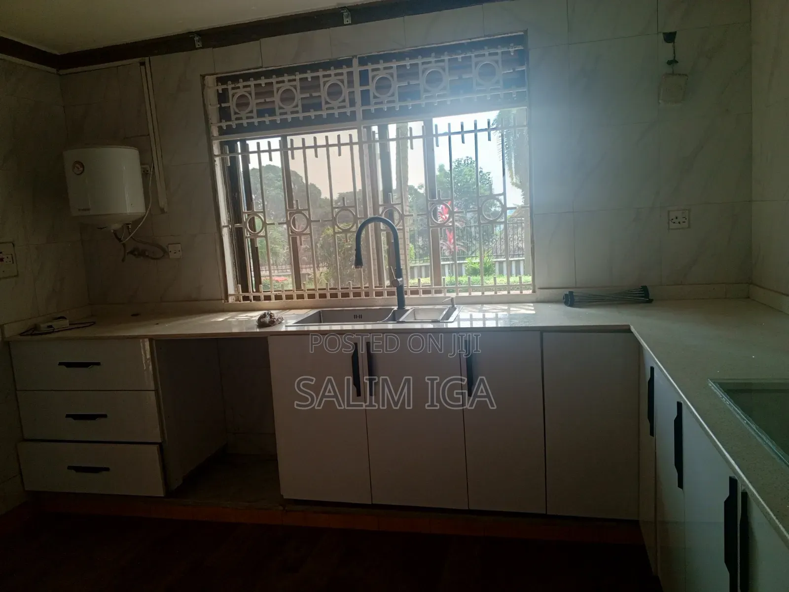 4bdrm Maisonette in Lolo Property, Central Division for rent