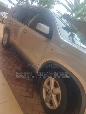 Nissan X-Trail 2.0 Petrol XE 2012 Silver
