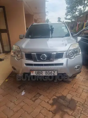 Nissan X-Trail 2.0 Petrol XE 2012 Silver