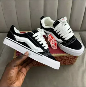 Vans Sneakers
