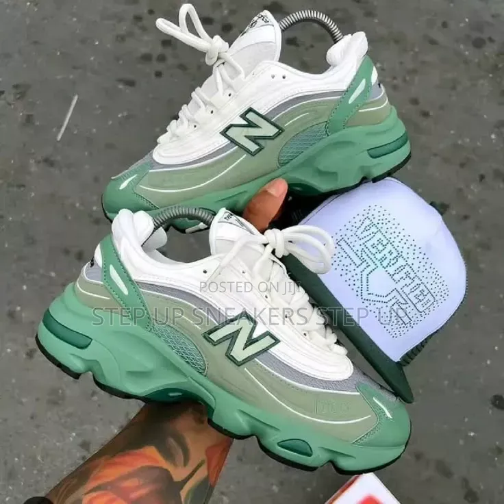 New Balance 1000 Sneakers