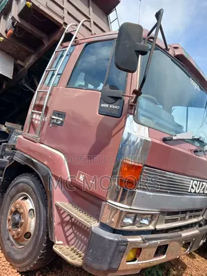 Isuzu Tipper