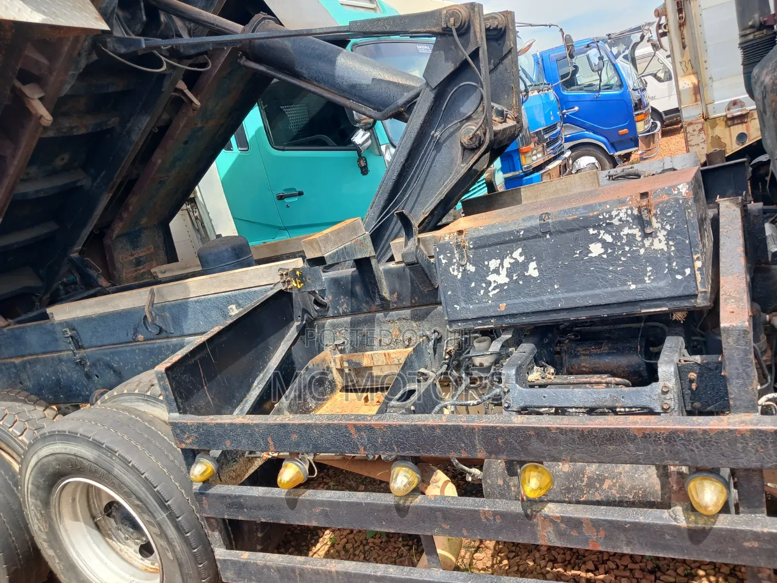 Isuzu Tipper
