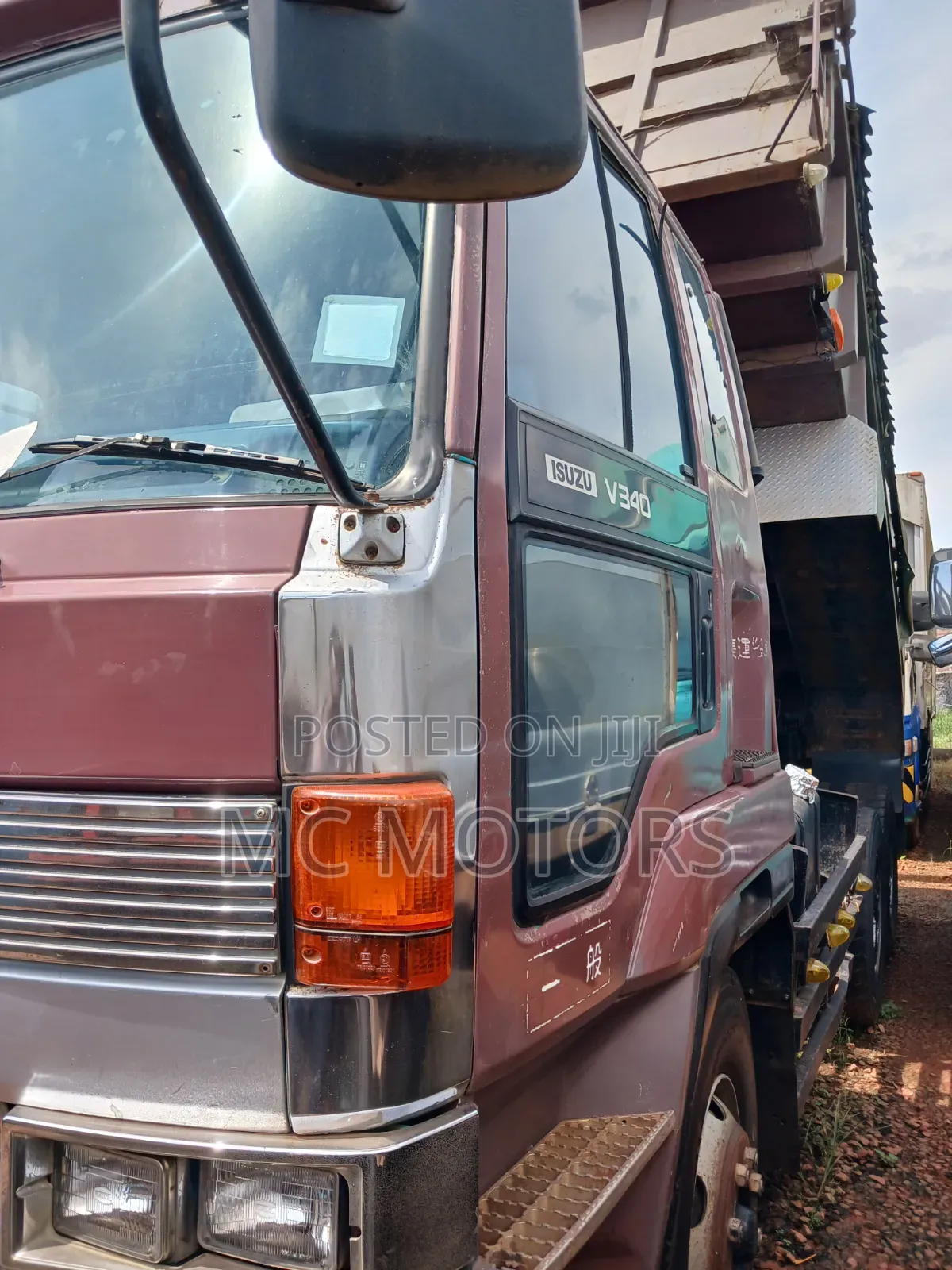 Isuzu Tipper