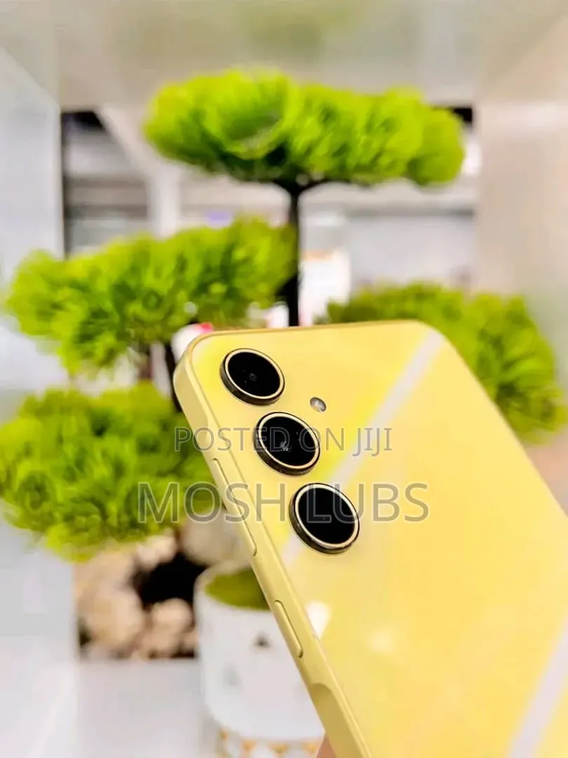 New Samsung Galaxy A35 256 GB Yellow