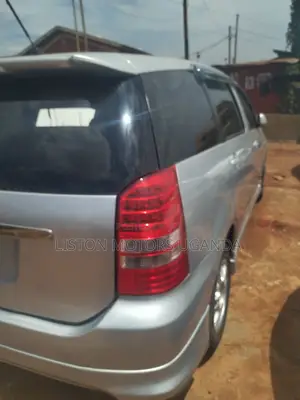 Toyota Wish 2006 Silver