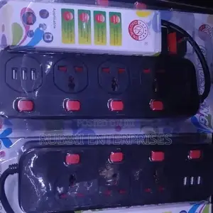 Qiaosheng High-Quality Black Universal Socket