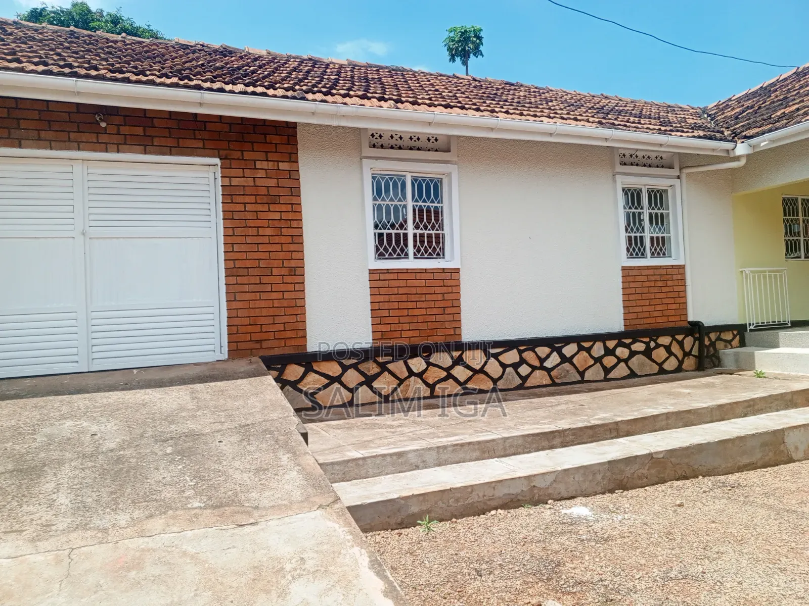 3bdrm Room & Parlour in Kololo Property, Central Division for rent