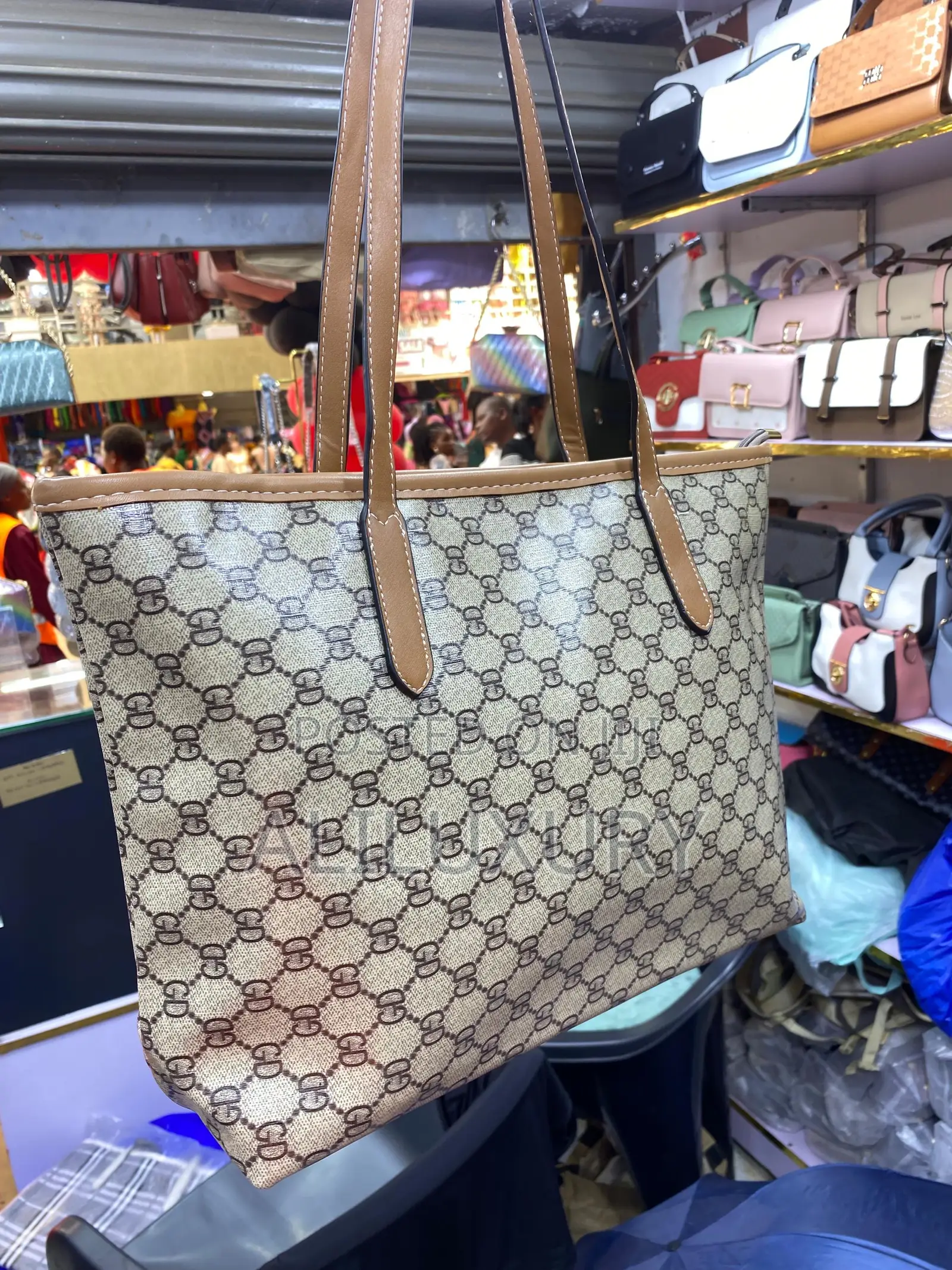 Tote Bags at Affordable Price