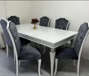 Back Turfed Gray Dining Set