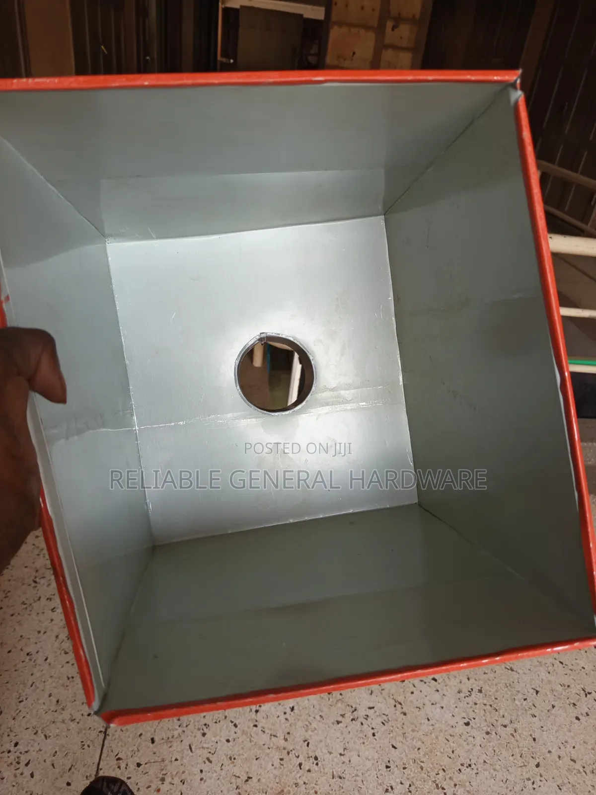 Hidden Roof Water Box Valley Box Big Size 1x1 Feet