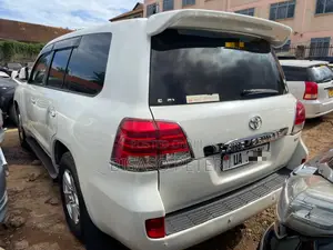 Toyota Land Cruiser 4.6 V8 ZX 2009 White