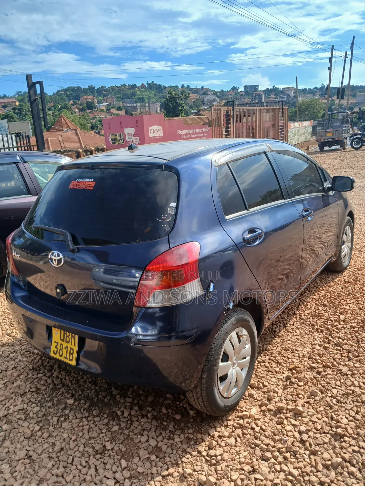 Toyota Vitz 1.0 FWD 5dr 2013 Blue