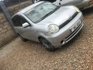 Toyota Sienta 2008 Silver