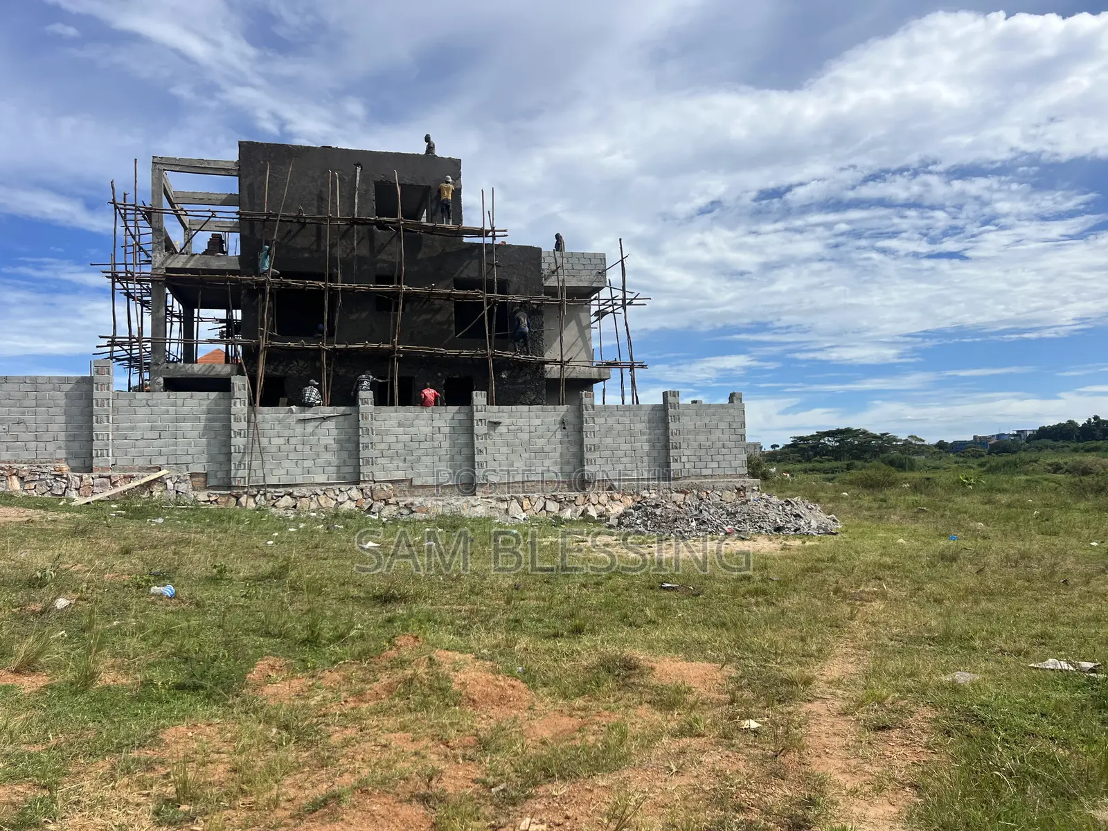 100ft by 50ft for Sale in Munyonyo After Around About