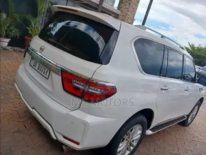 Nissan Patrol 2017 White