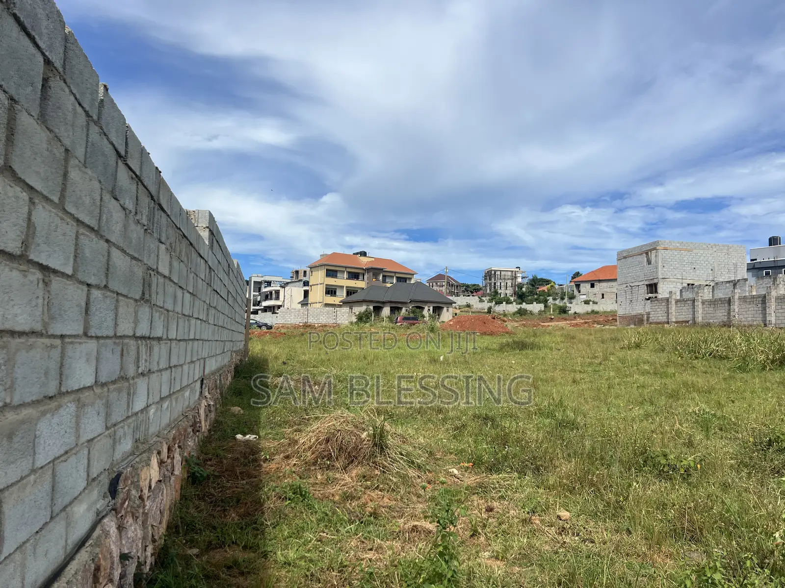 10bdrm Block of Flats in Munyonyo Kigo, Central Division for sale