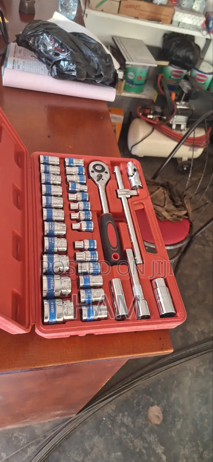 32 Piece Socket Wrench Set