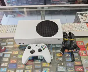 Uk Imported Xbox Series S. Comes With 1 Controller and a Few Games