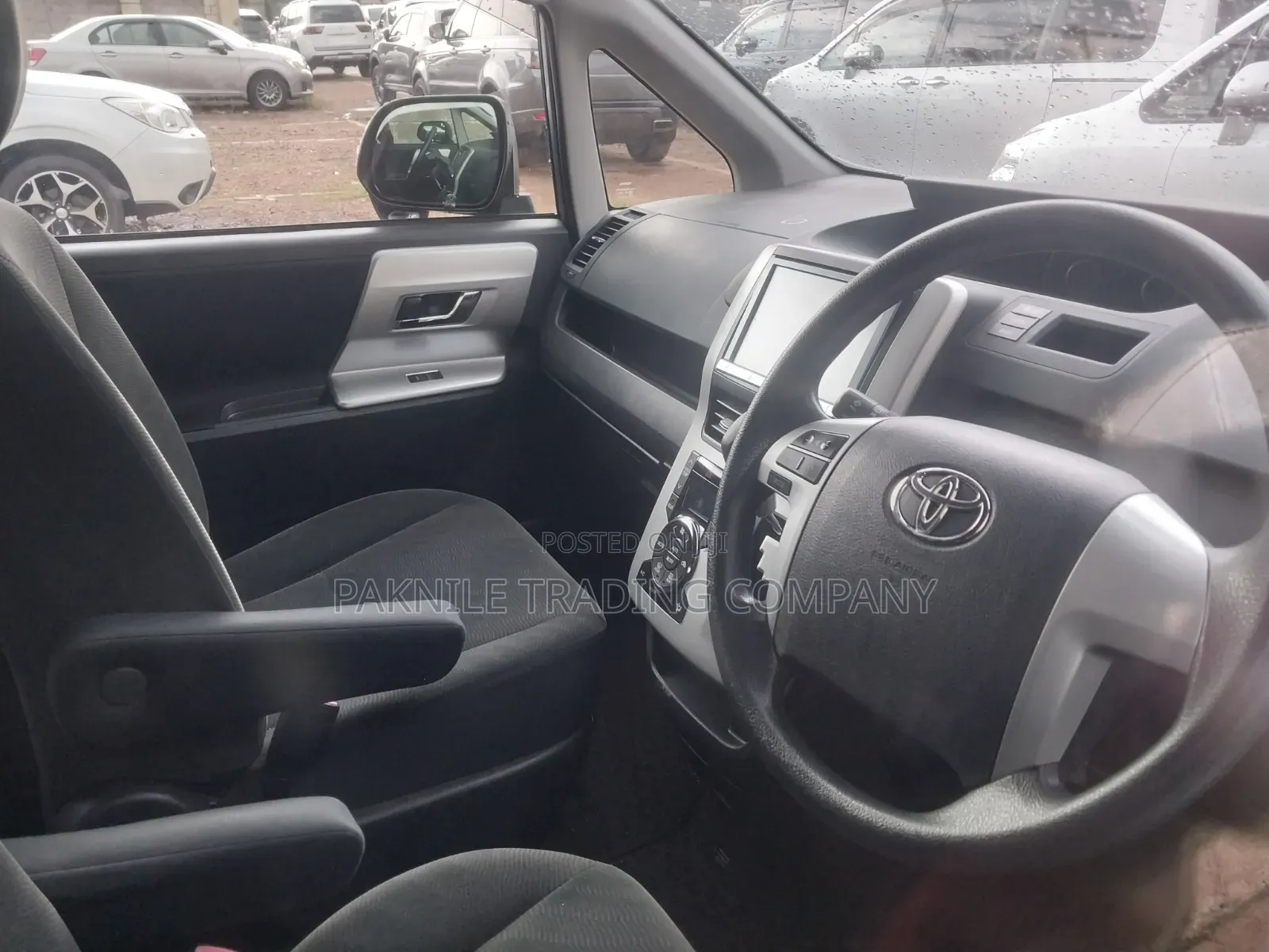 Toyota Noah 2012 Blue