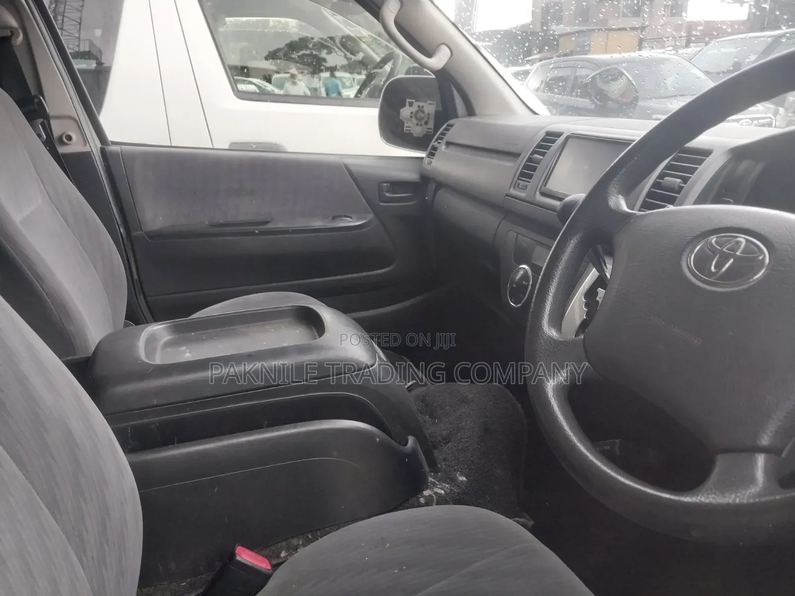 Toyota HiAce SV Premium 2013 Green