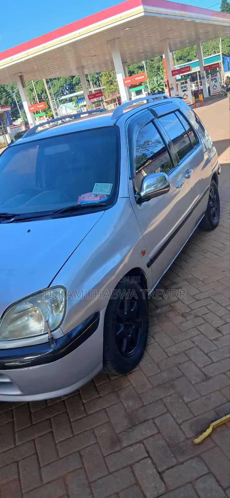 Toyota Raum 1.5 AWD 1998 Gray