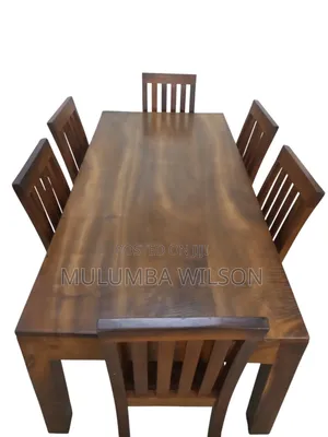 Originan Mugavu Dining Table