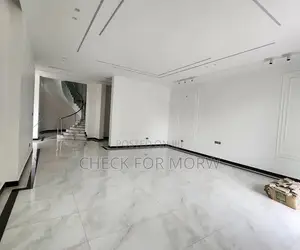 5bdrm Apartment in Muyenga, Makindye for rent