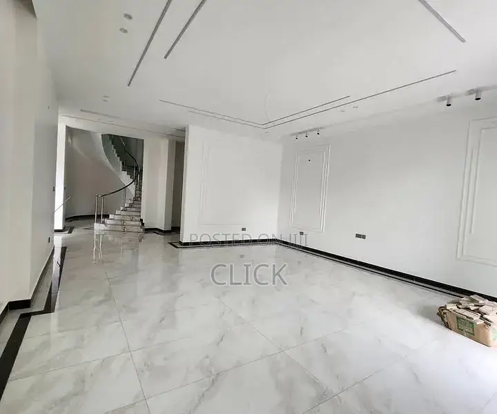 5bdrm Apartment in Muyenga, Makindye for rent