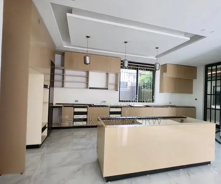 5bdrm Apartment in Muyenga, Makindye for rent