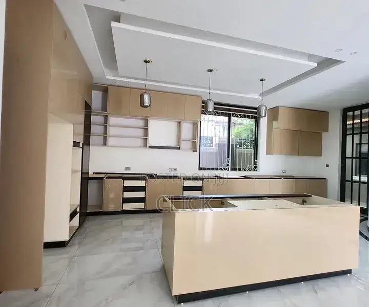 5bdrm Apartment in Muyenga, Makindye for rent