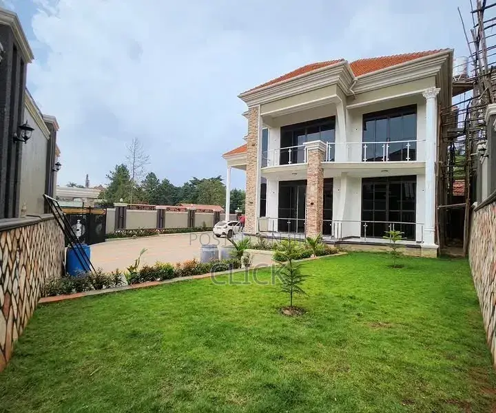 5bdrm Apartment in Muyenga, Makindye for rent