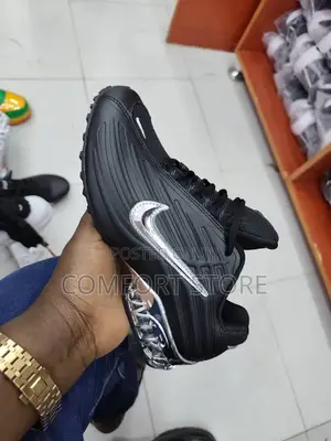 Anti Slip Crystal Clear Men's Sneakers