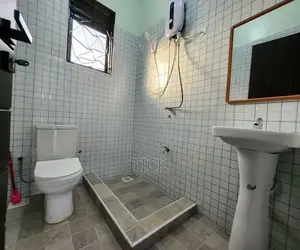 3bdrm Apartment in Buziga, Makindye for rent