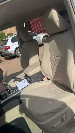Noah Seatcovers and All Car's With 7seaters Black ,Grey Cream Colors