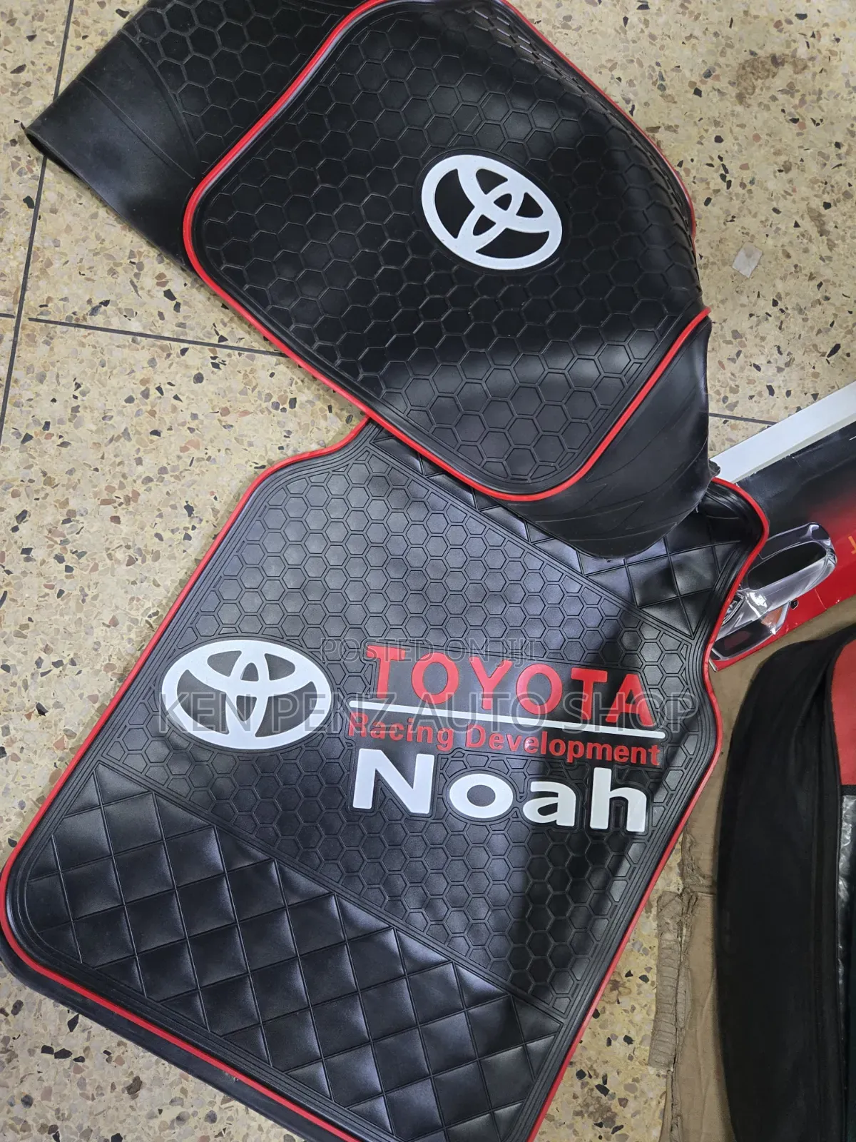 Toyota Noah Branded Car Floor Mats and Carpets