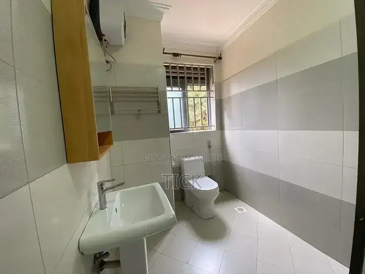 3bdrm Apartment in Buziga, Makindye for rent
